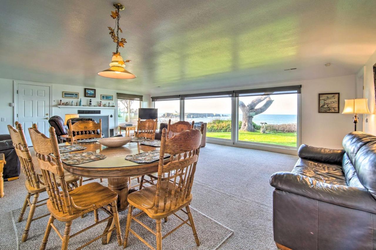 Cliffside Lighthouse Beach Home With Ocean View クースベイ エクステリア 写真